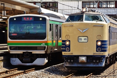 ❖ 583系 》秋アキ 》N1N2 編成 》➅ 両: ( Crystal ( Clear