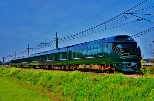 87系 寝台気動車『 近ミハ TM001 編成:山陰本線 臨時回送 87系 寝台気動車『 近ミハ TM001 編成:山陰本線 臨時回送